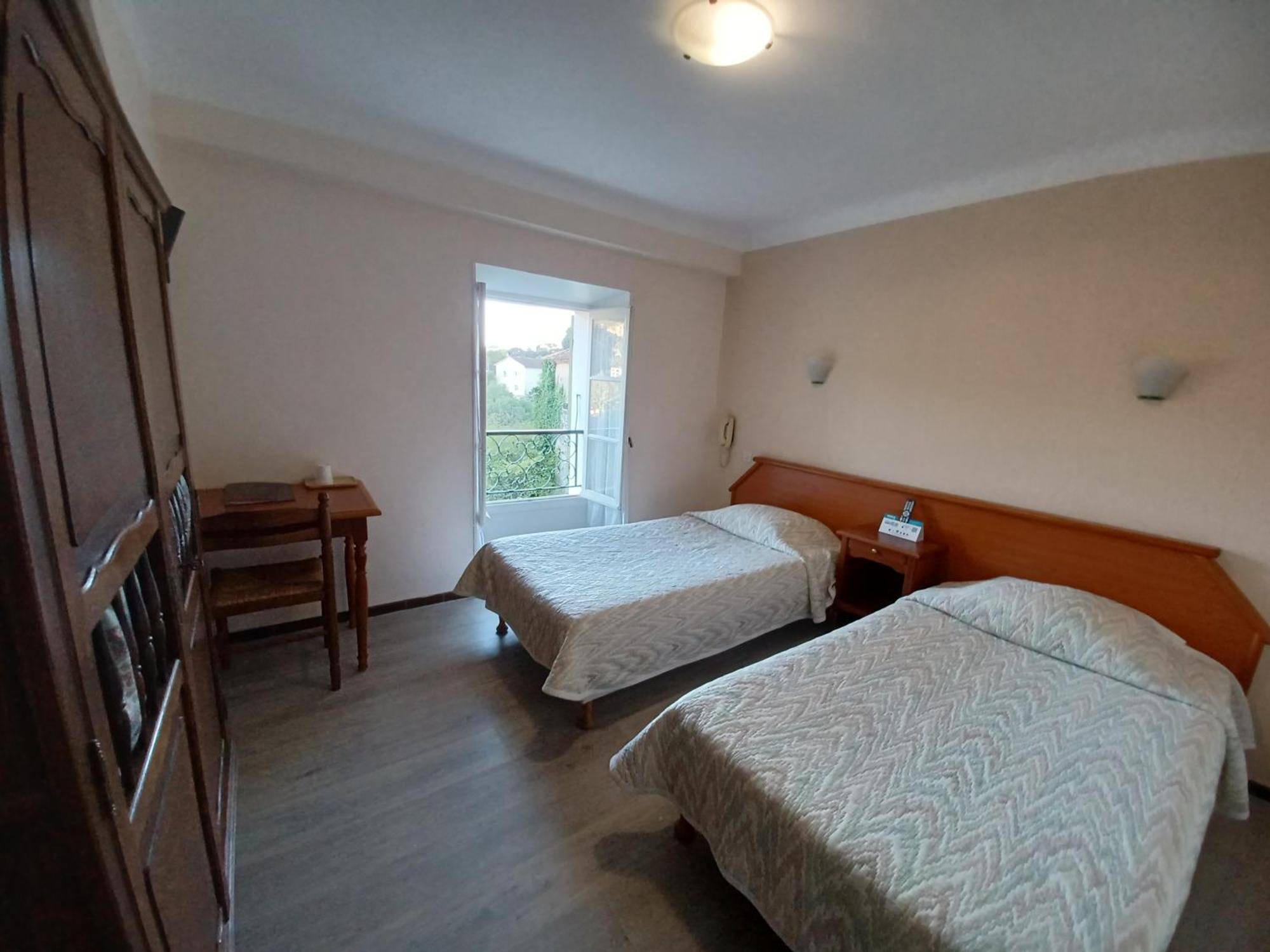 Logis Hotel Du Pont D'Or Barjols Eksteriør bilde